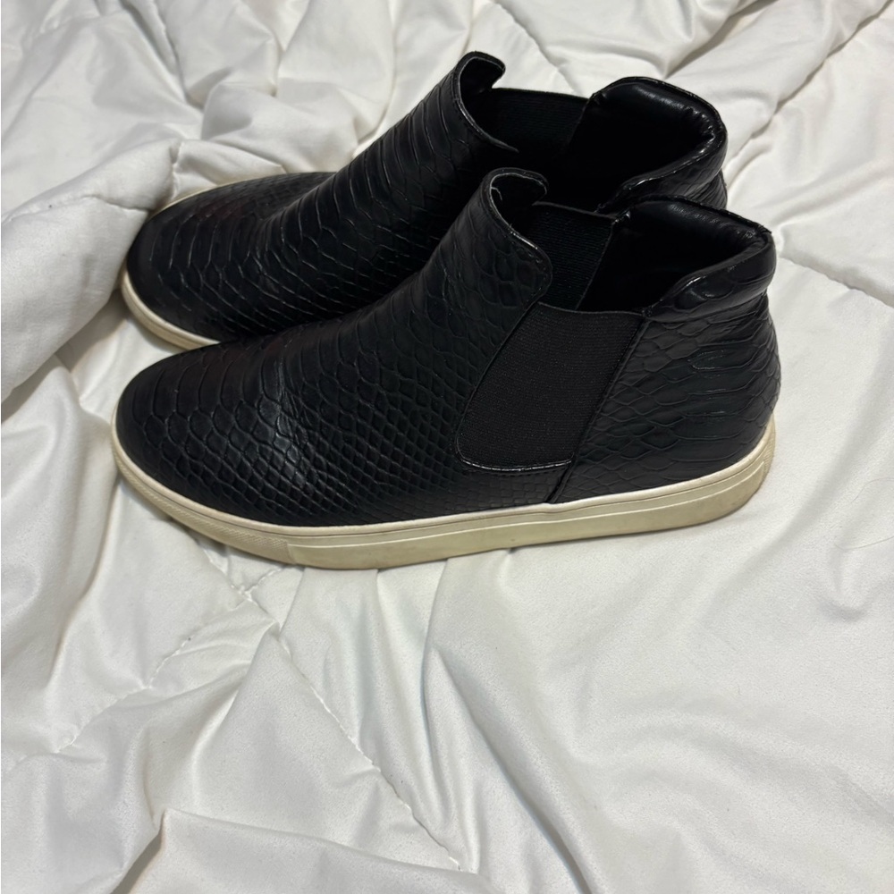 Women’s shoes